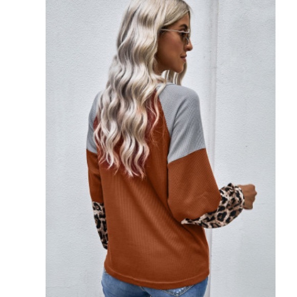 Fall blouse • - Picture 5 of 7